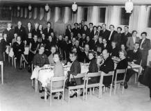 Lärarsamling i matsalen ca 1958